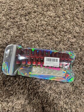 Multicolor Faux Nail Display Set with Holographic Pouch